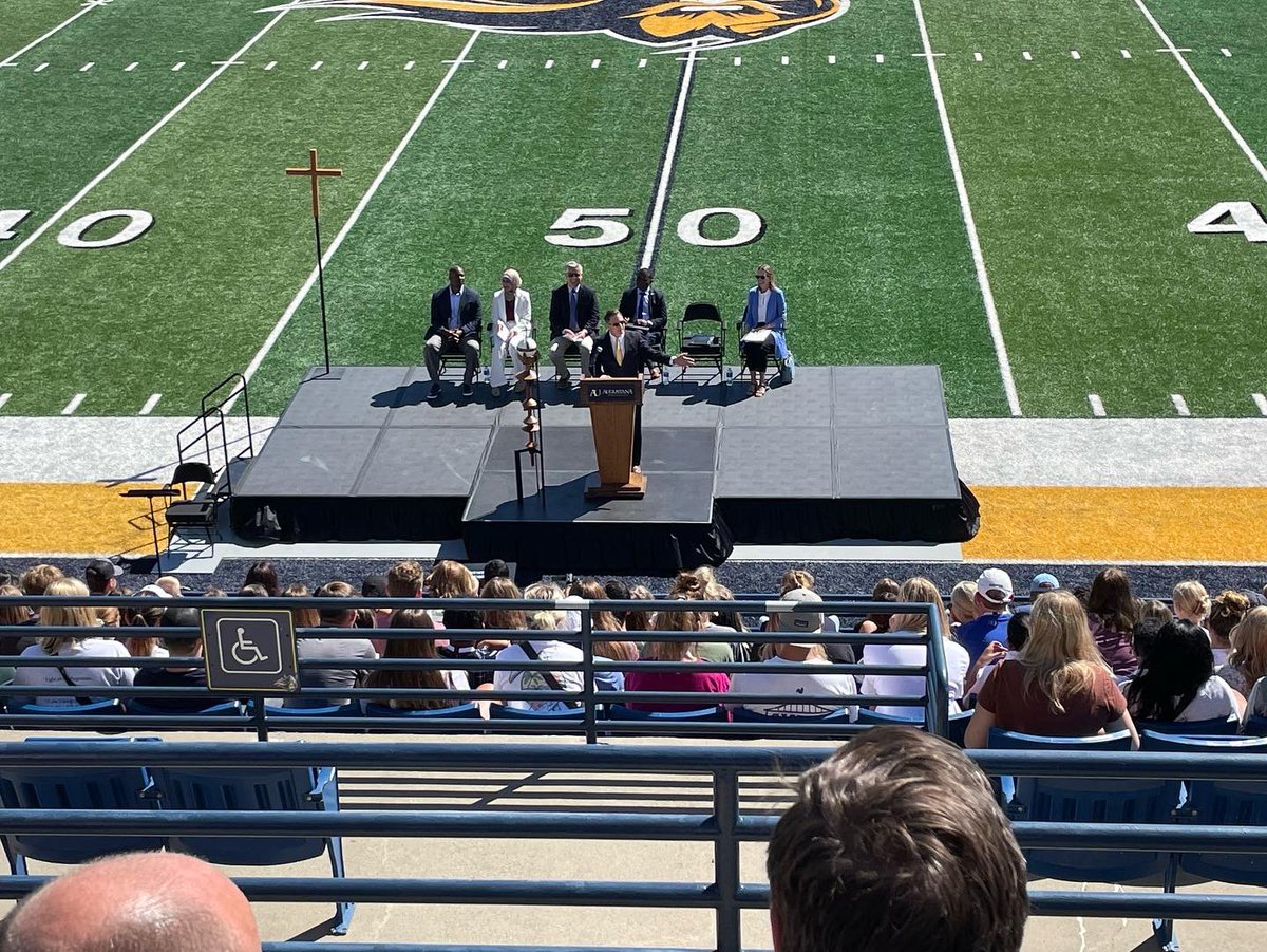 It was a beautiful day on campus to meet the new nursing majors! 
Go Viking!