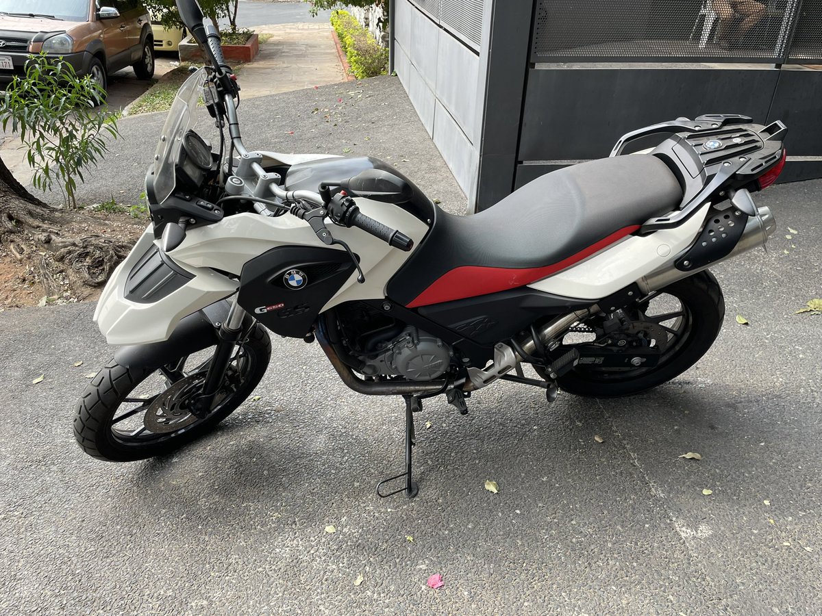 bruneayala's tweet photo. ¡VENDO! 

Moto BMW 
Modelo G 650 GS/ 2015 
5500 Km 
Mantenimiento al día
50.000.000 Gs

📲 0981 821 952 

Favor compartir 🙏🏼 https://t.co/ZkwECFgoK1
