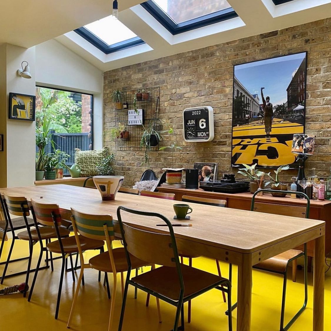 Teanne1's tweet photo. Excited to be hosting a Caribbean Flower Arranging masterclass this Sunday at this stunning location house in East London! Beautiful blooms, light lunch + vibes! Few tickets remaining: https://t.co/qiXpuXTTMy https://t.co/W3osYMu4M1