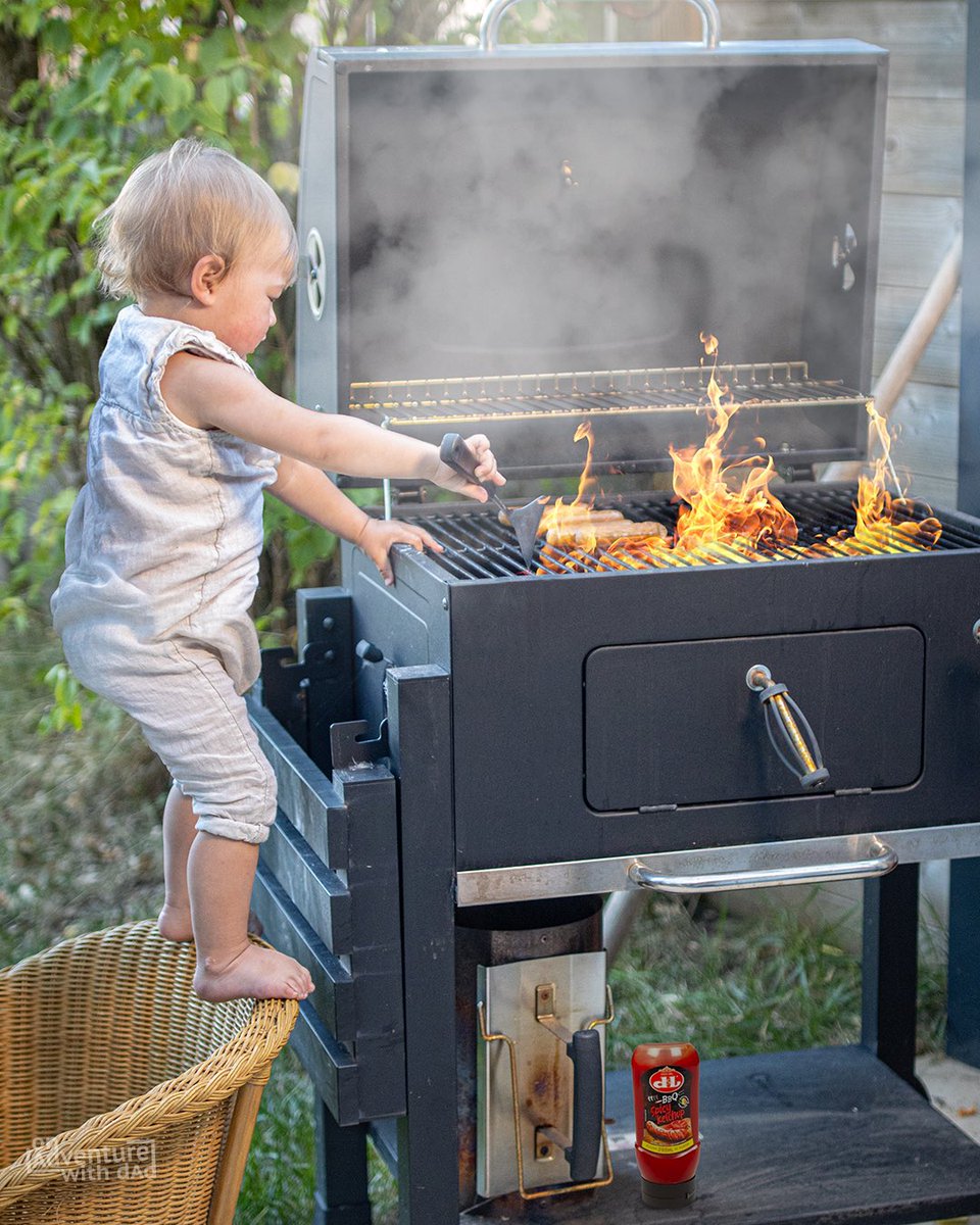OnAdventureWDad's tweet photo. Nice little BBQ with the kids. https://t.co/mBLReF4FKS