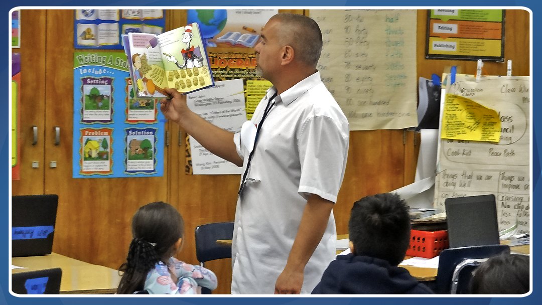 PacoimaCharter's tweet photo. We love to capture #enrichment &amp; #knowledge in the making! 
.
¡Nos encanta capturar el #enriquecimiento y el #conocimiento en process!  #PCE #Pacoima #PacoimaCharter #PacoimaCharterElementary https://t.co/cu0WS7fqFm
