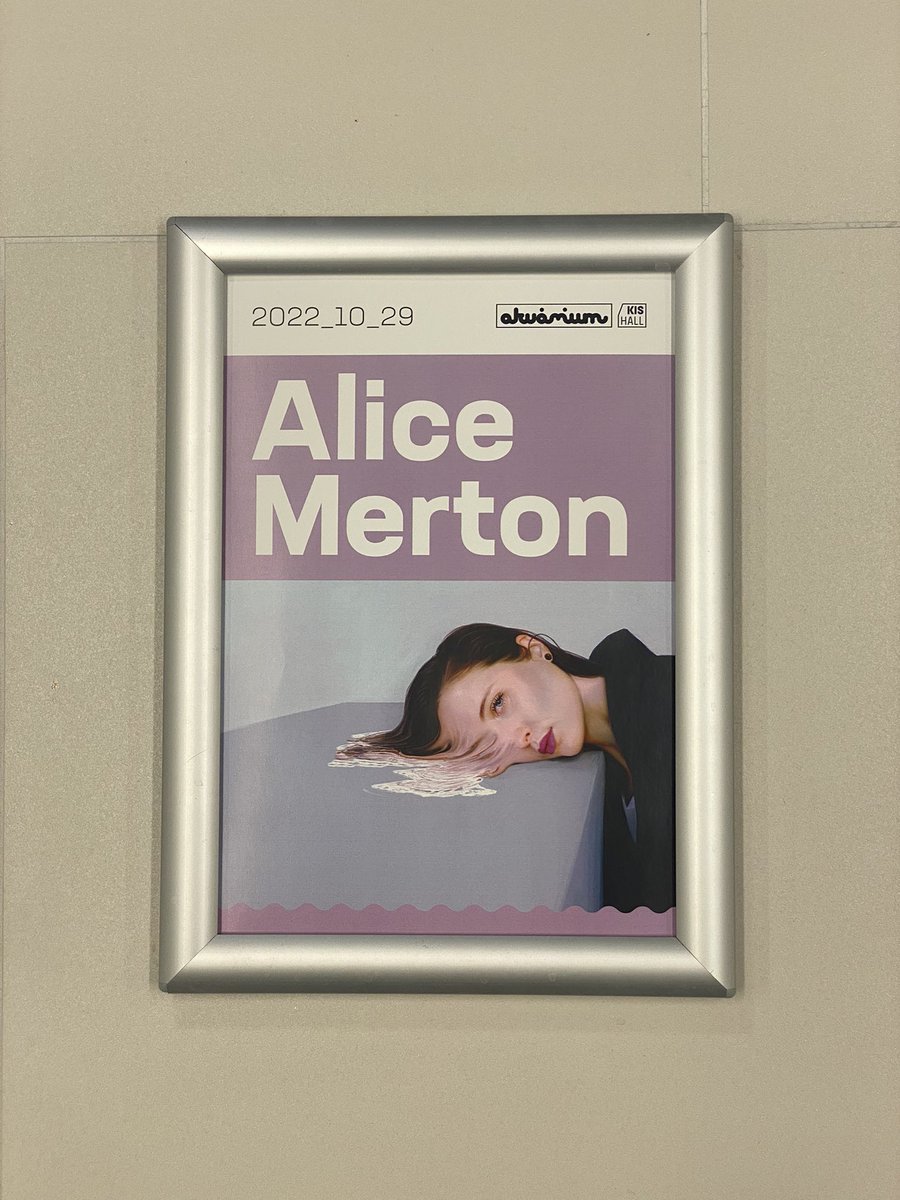 hey @AliceMerton look what we've found in budapest with @chillyourbeanss!!! october can't come soon enough, can't fucking wait to see you 💖