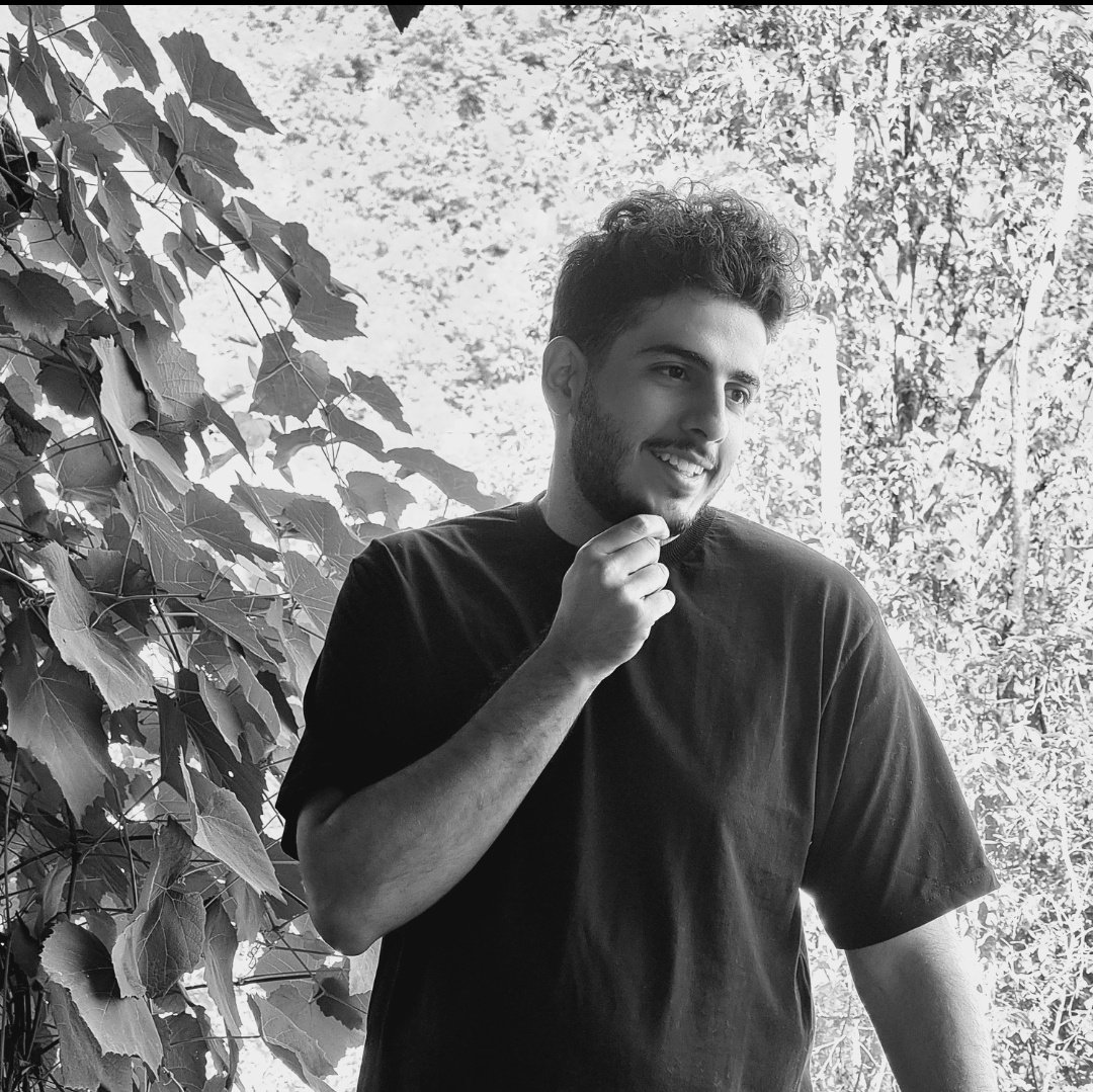 NiaMoein's tweet photo. #NewProfilePic https://t.co/Diwj0wBqVA