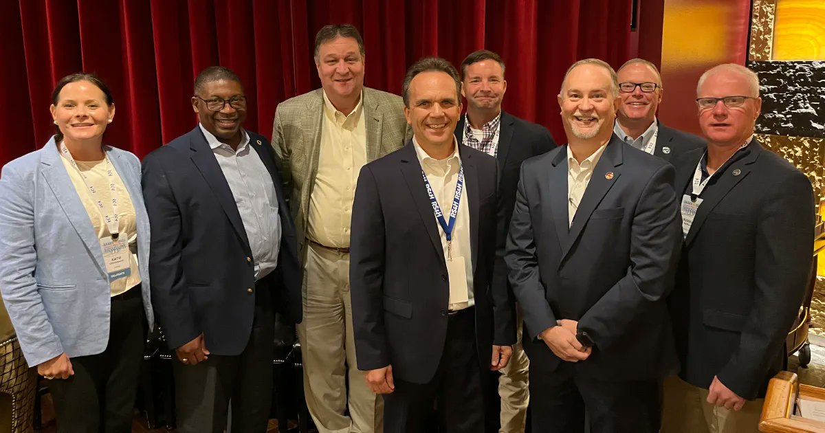 ARTBA's tweet photo. Industry leaders gathered Aug. 30 at the @ARTBA Engineering Issues Luncheon during the Southern Association of State Highway and Transportation Officials (SASHTO) Annual Conference in Biloxi, Mississippi. @La_DOTD @myTDOT @WeAreRSANDH @TxDOT @NCDOT @SCDOTPress @GADeptofTrans https://t.co/9Nh5GgDQba