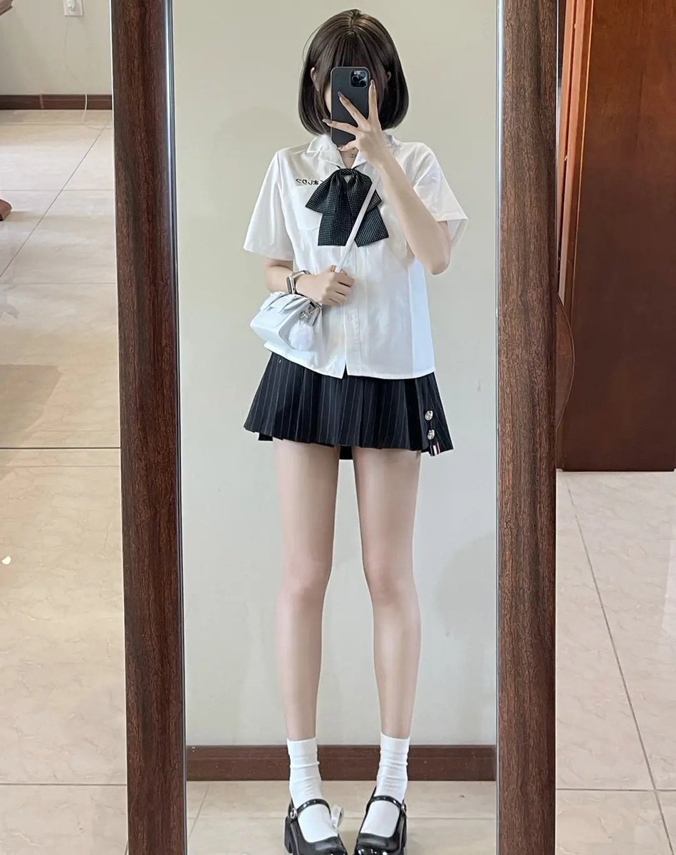 井川里予 on Twitter: 美腿 腿控 长腿 美女 可爱 短裙 约炮