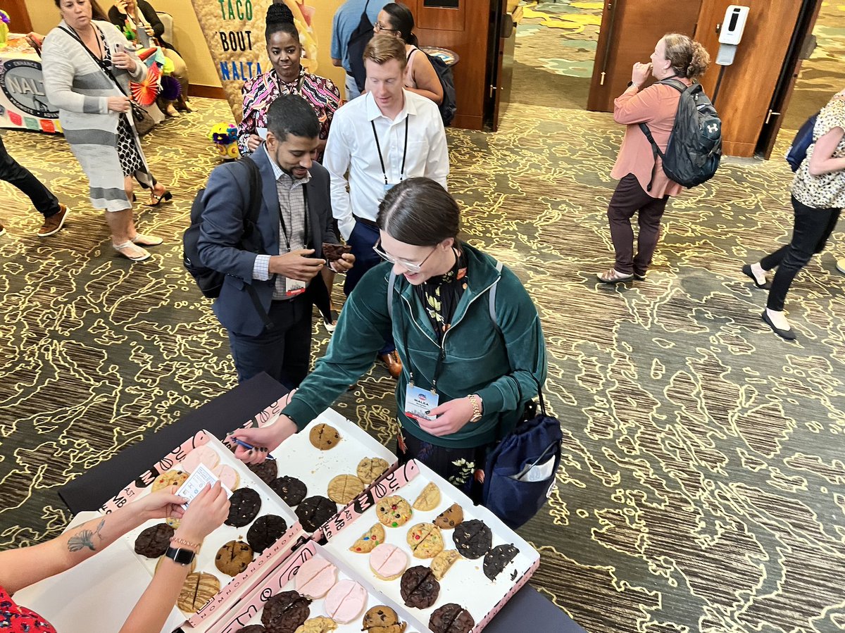 PakEnergyLLC's tweet photo. The Pak….has your snack!! 🍪
PakEnergy is toooo sweet proving an afternoon Crumbl Cookie break for #NALTA attendees. You know what goes great with cookies? Some excellent software! #PakEnergy #Software #OilandGas https://t.co/tKDAzZEuzI
