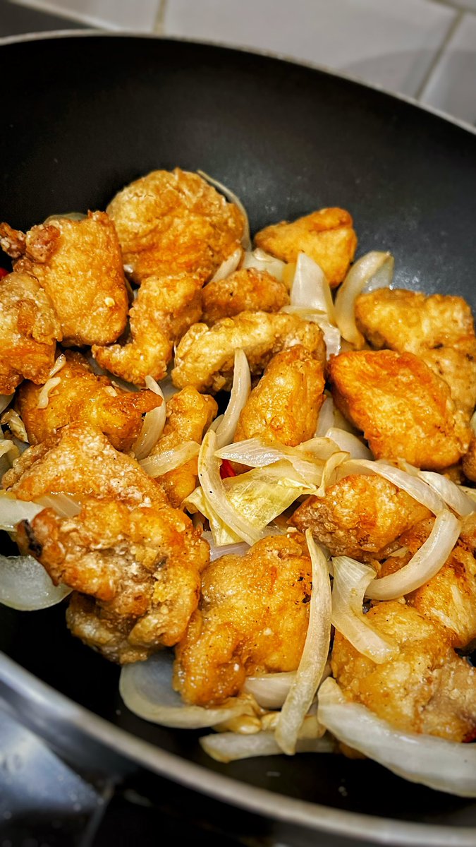 laumiester's tweet photo. Would you watch me cook? #twitchstream #ChefLau https://t.co/G0XemodkNH