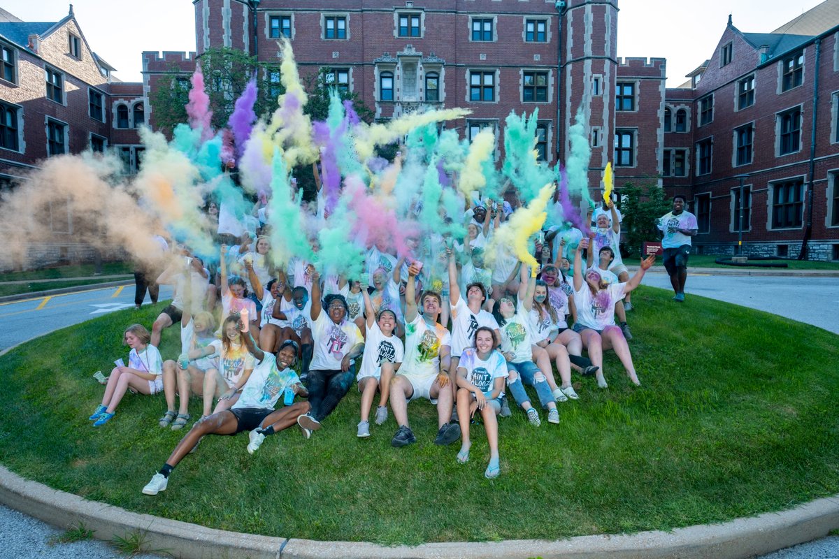 umsl's tweet photo. Paint-A-Palooza 2022 was a veritable work of art! 🎨🔱 @umslplhcsa

See more of our photos from the first week of classes here: https://t.co/g5E8BpMfzE https://t.co/OBPwiPrCcC