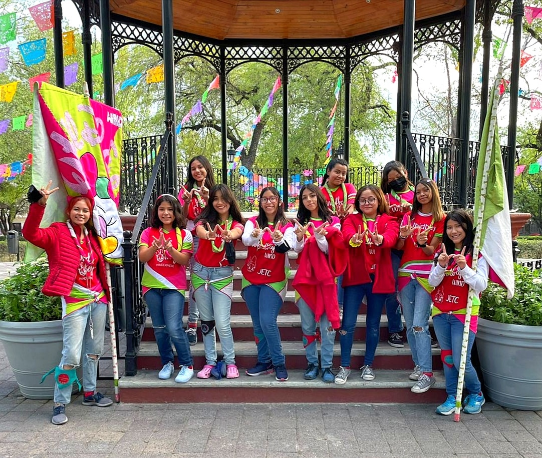 whidbeyWind's tweet photo. YA QUIERO VER A TODAS MIS PATITAS💚⚪💗 #BACKTOWIND https://t.co/9SY7zb2eUJ