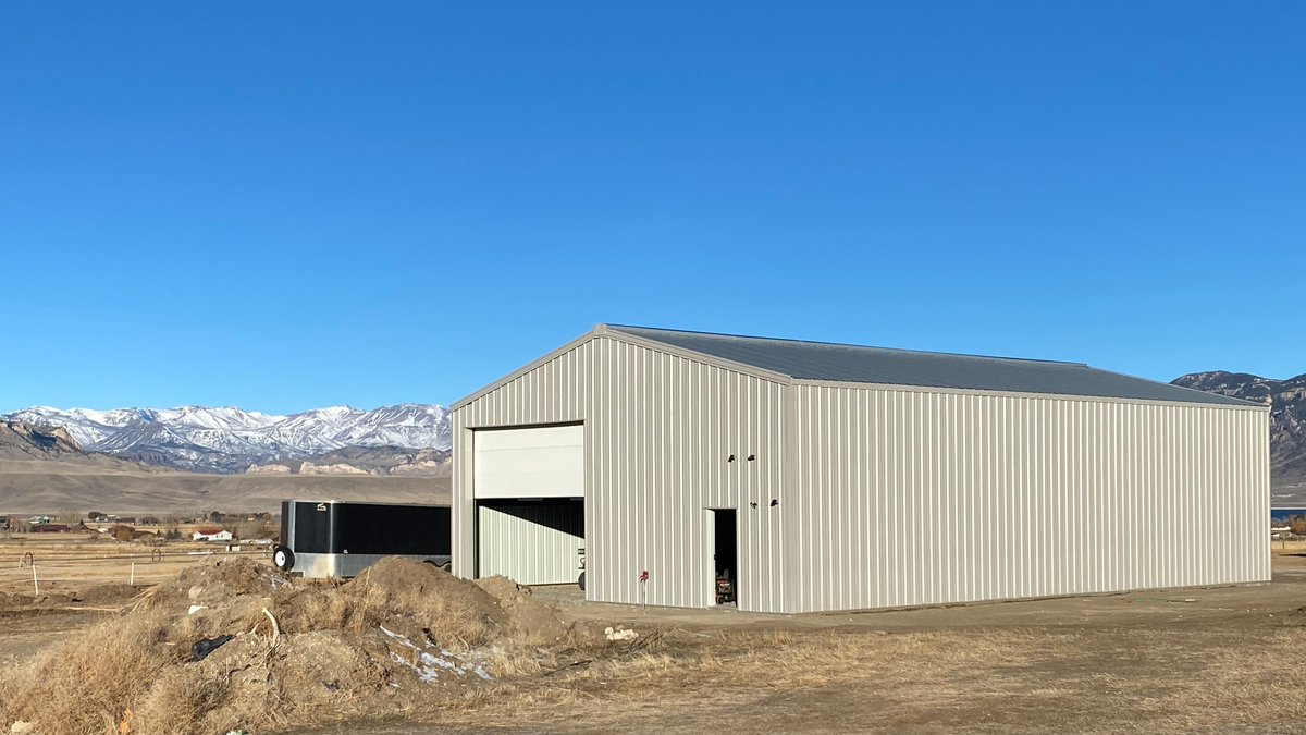 We are loving this 𝟒𝟎𝐱𝟔𝟒 𝐌𝐞𝐭𝐚𝐥 𝐁𝐮𝐢𝐥𝐝𝐢𝐧𝐠 𝐢𝐧 𝐖𝐲𝐨𝐦𝐢𝐧𝐠! 
𝐈𝐧𝐭𝐞𝐫𝐞𝐬𝐭𝐞𝐝 𝐢𝐧 𝐚 𝐌𝐞𝐭𝐚𝐥 𝐁𝐮𝐢𝐥𝐝𝐢𝐧𝐠? 𝐂𝐚𝐥𝐥 𝐮𝐬 𝐚𝐭 𝟏-𝟖𝟖𝟖-𝟖𝟎𝟕-𝟔𝟎𝟎𝟔

#metalbuilding #steelbuilding #wyoming