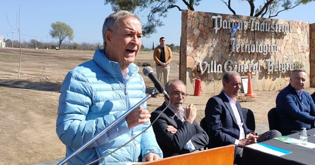 ECalamuchitano's tweet photo. En #VillaGeneralBelgrano, junto a su Intendente #OscarSantarelli, recibimos al Gobernador @JSchiaretti, quién inauguró un nuevo parque tecnológico industrial  y de servicios. 
Este Parque Tecnológico es el número 44 en la provincia y el primero en el  Departamento Calamuchita. https://t.co/chMh1OR8f1