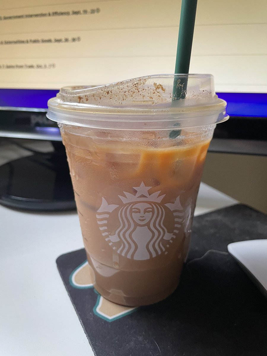 NLSchoenecker's tweet photo. Happy PSL day to all who celebrate! https://t.co/TK8QkOO0ux