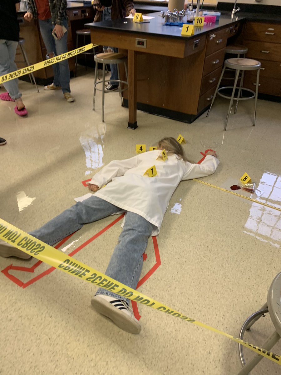 ReaganP2607's tweet image. We investigated a crime scene #RHSBMS @HawleyScience @LearnatRHS @PLTWorg
