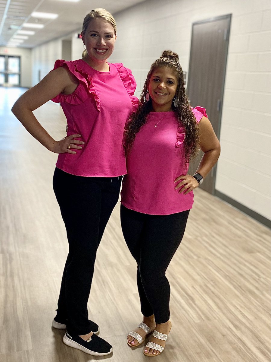 MsFabulousTeach's tweet photo. Twinning Tuesday with my favorite @Mrs_Flournoy 💕#WeareHaskett @HaskettJH #HuskieswearPINK https://t.co/Ht8NHhUKPD