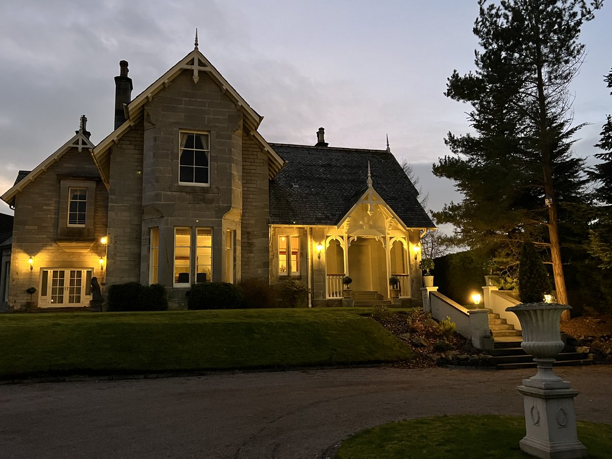 SGHBBA's tweet photo. “Warm welcoming and luxury as standard”

As told by Malcolm Mullarkey
#BeOurGuestScotland
#GreatScottishBandBs
#ScottishGuestHouses
#GreatScottishBreakfasts
#Bookdirect
#Staylonger
https://t.co/48laFK8tA0 https://t.co/7EbO4c9F82