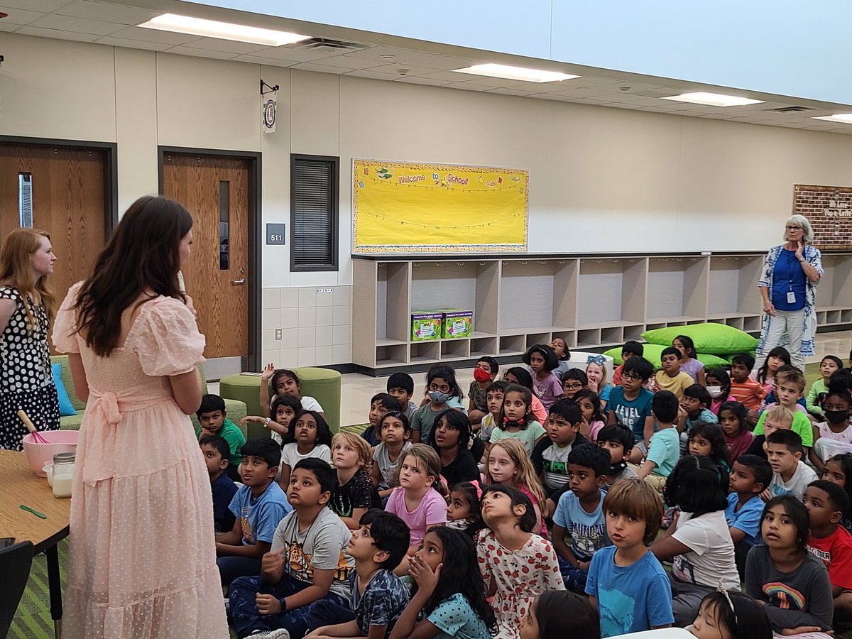 Mrs Barone's Firsties tweet media