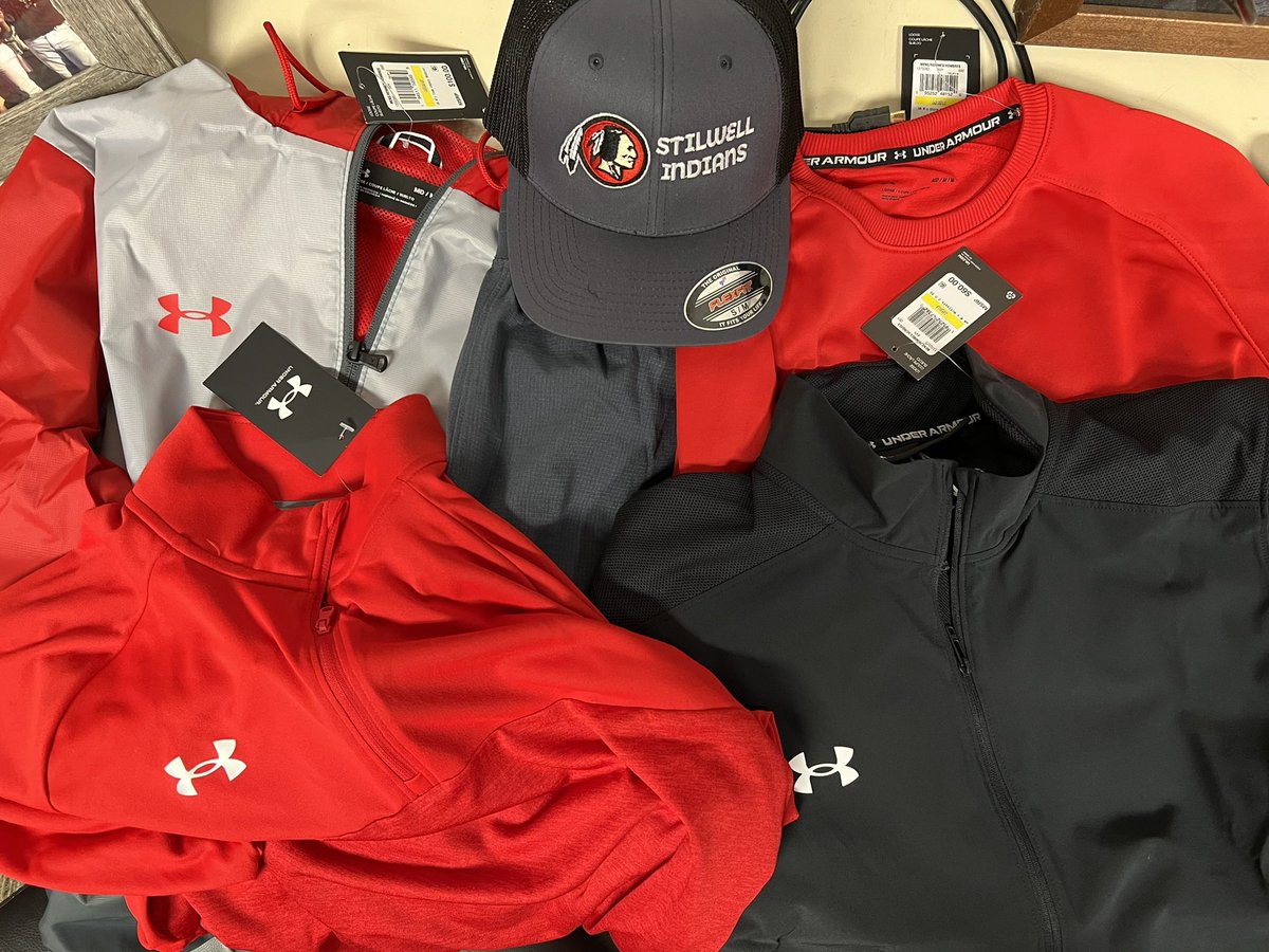 CoachChamboOK's tweet photo. Christmas or Coach Chambo fresh uni day?
There’s no difference.
#LookGoodInRed
#IAGDTBAI #Kickoff2022 #IndianFootball @StilwellOKHSFB @SamL90 https://t.co/DJzC0fuNWd