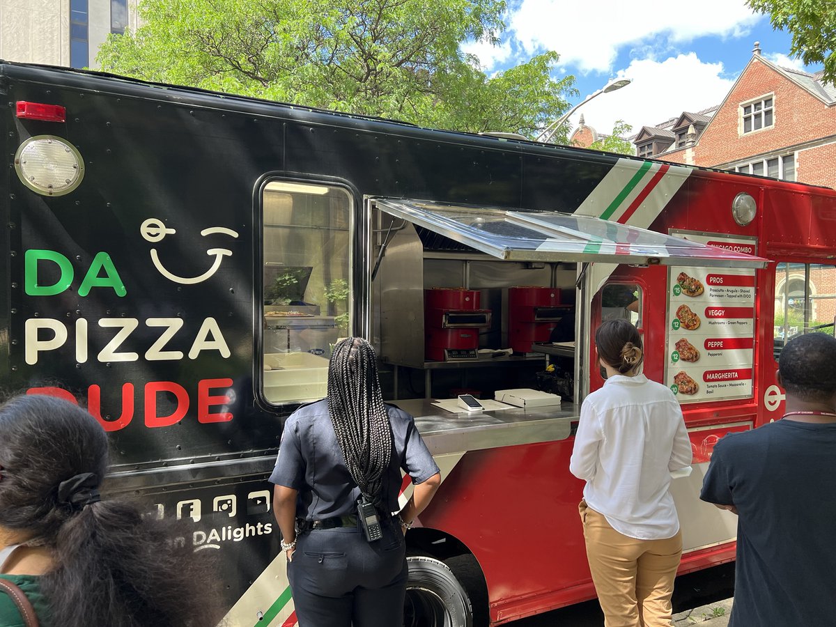 UChicago Food Trucks (@uchinomgo) on Twitter photo Finally got to try <a href="/dapizzadude1/">Da Pizza Dude</a> AND met up with <a href="/UChicagoEats/">UChicago Eats</a>.
They literally have a window onto the world of food trucks @uchicago and they’re doing a great job at carrying the torch. Keep an eye out for more activity here thanks to them. 🎉 🍗 😋 Finally got to try <a href="/dapizzadude1/">Da Pizza Dude</a> AND met up with <a href="/UChicagoEats/">UChicago Eats</a>.
They literally have a window onto the world of food trucks @uchicago and they’re doing a great job at carrying the torch. Keep an eye out for more activity here thanks to them. 🎉 🍗 😋