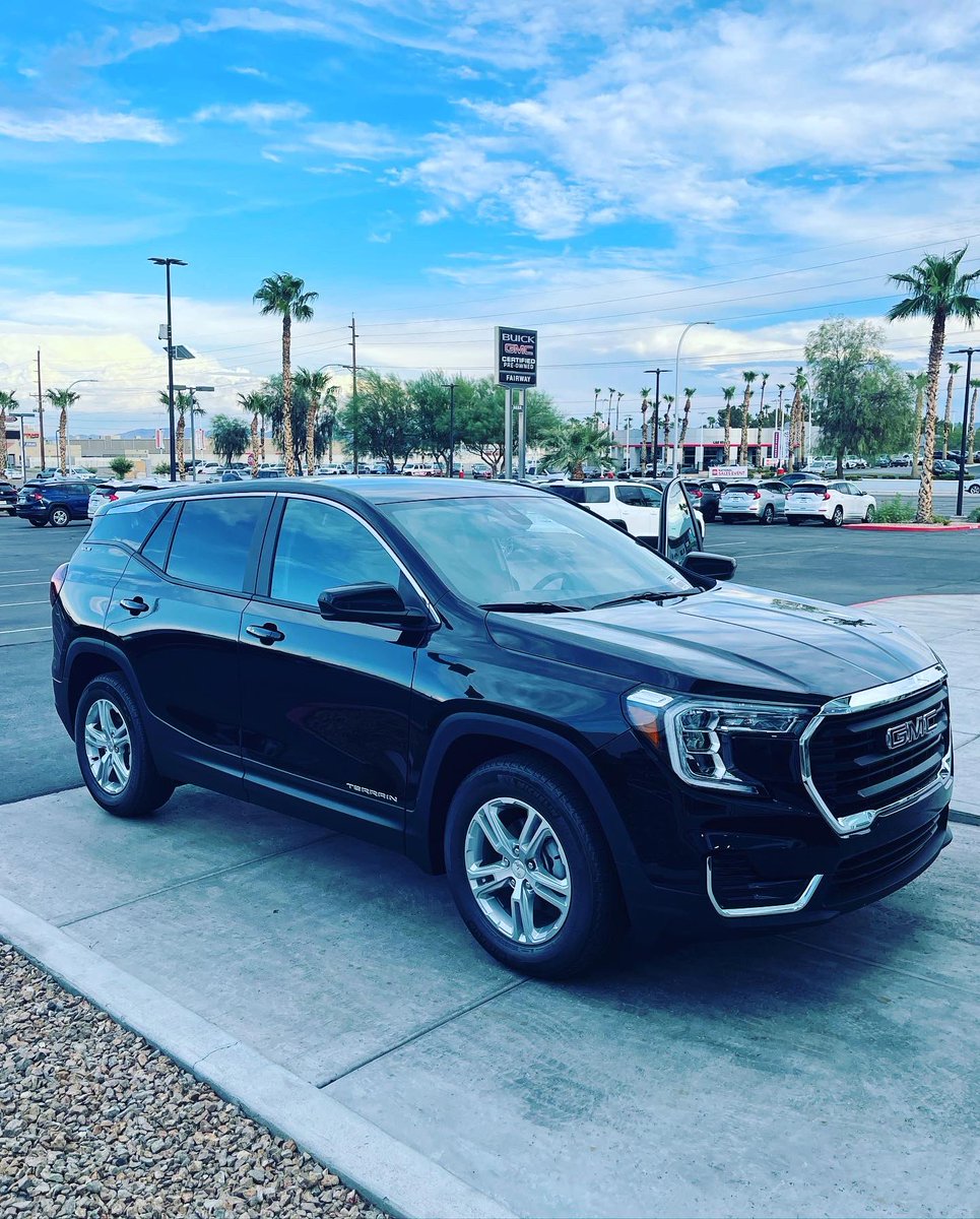 dudeitsice's tweet photo. Introducing the #ICEmobile! I haven’t had a car since my very first one, the Cavy. May it RIP. It’s been a long time coming and shout out to my Uncle Jimmy, Edgar and the @FairwayBuickGMC fam for helping me make this official! 🤪🧊🚙 #dudeitsice #lasvegas #vegas #newcar #gmc @GMC https://t.co/IRLZS4iQaE