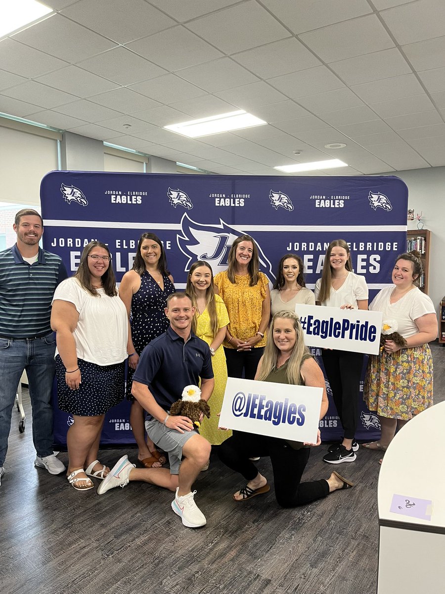 nbaker630's tweet photo. Such a fun day welcoming our new teachers to @JEEagles #EaglePride 💙🦅 https://t.co/OuONO98AAI