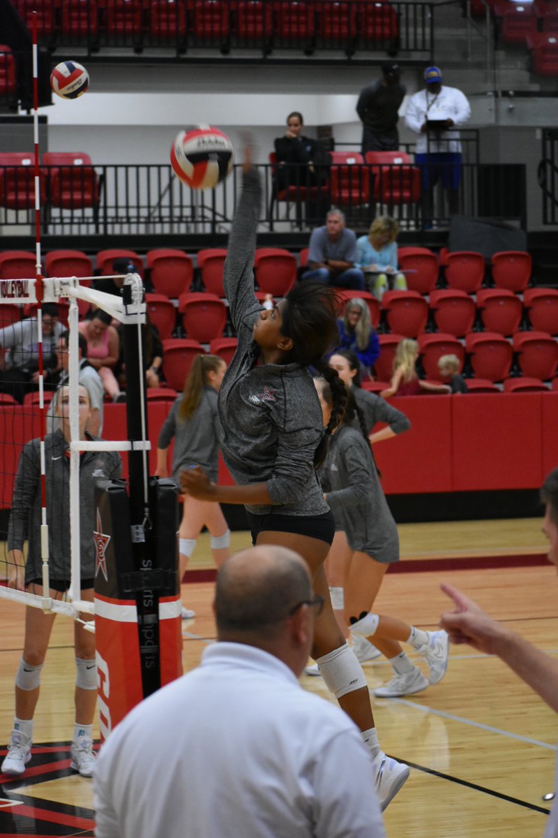 Shoutout to our Red Jacket, Sanjanaa and the Coppell Cowgirls as they host Denton Guyer Wildcats. Let's go Cowgirls! #cfnd <a href="/CowgirlsVB/">Coppell Volleyball</a> <a href="/CoppellHigh/">🏫 Coppell High School 📚</a> #chslearnloveserve