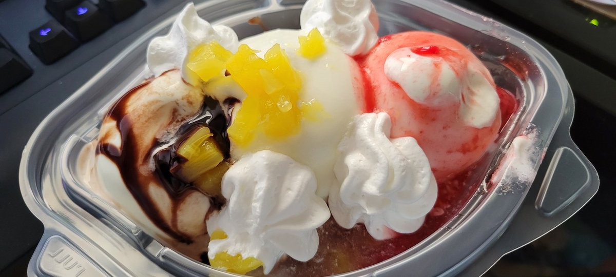 We remembered to check the onion rings weren't fries this time  but never thought to check on the banana split. 🤦‍♀️🤦‍♀️ <a href="/DQCanada/">Dairy Queen Canada</a>