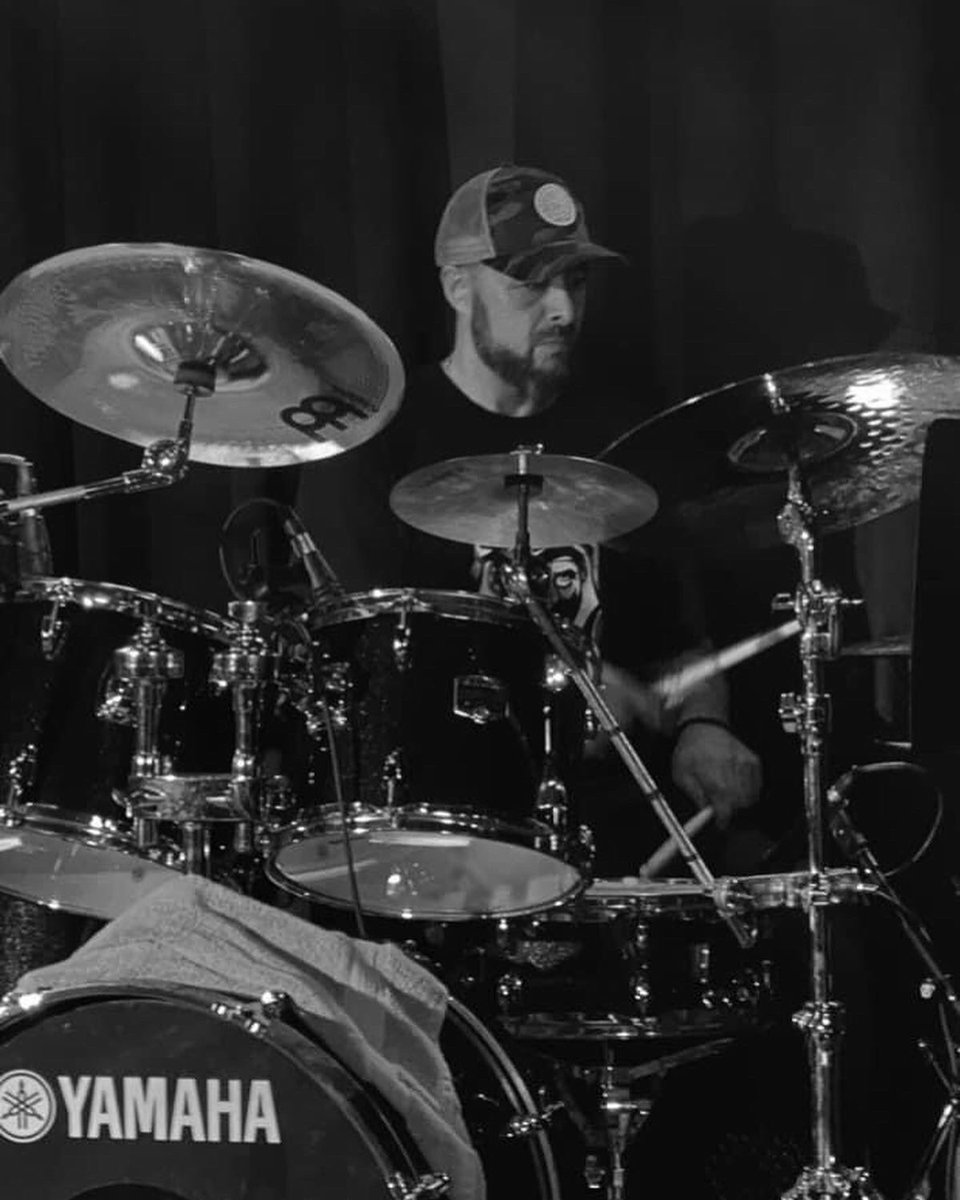 3MiBoston's tweet image. Few shots from last gig @BreakawayRt1 
@kfalsTI @davidphog #thirdmanin #3mi #boston #rockband #nhlbruins #hockeyfans #livemusic