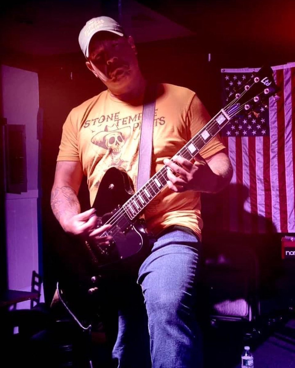 3MiBoston's tweet image. Few shots from last gig @BreakawayRt1 
@kfalsTI @davidphog #thirdmanin #3mi #boston #rockband #nhlbruins #hockeyfans #livemusic