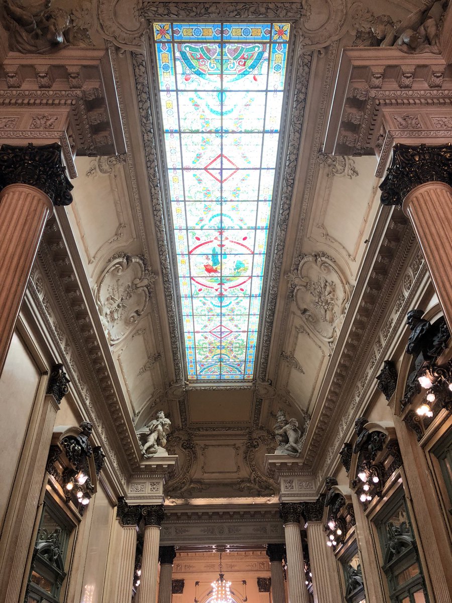 protoavatar's tweet photo. Teatro Colón… Interfaz del Metaverso del 1900?? https://t.co/fugKEsfnA5