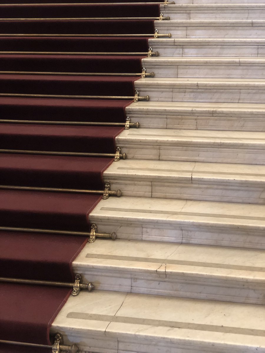 protoavatar's tweet photo. Teatro Colón… Interfaz del Metaverso del 1900?? https://t.co/fugKEsfnA5