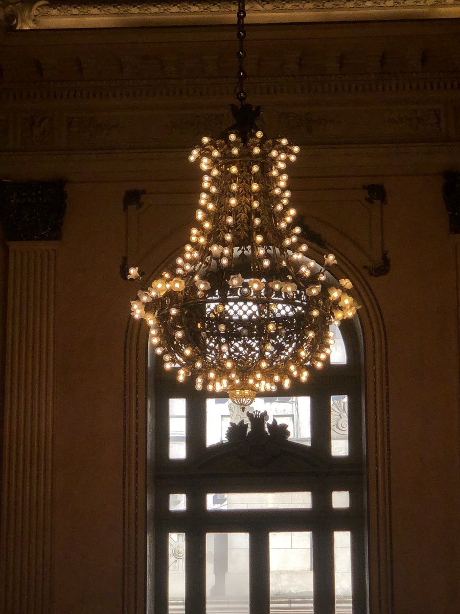 protoavatar's tweet photo. Teatro Colón… Interfaz del Metaverso del 1900?? https://t.co/fugKEsfnA5