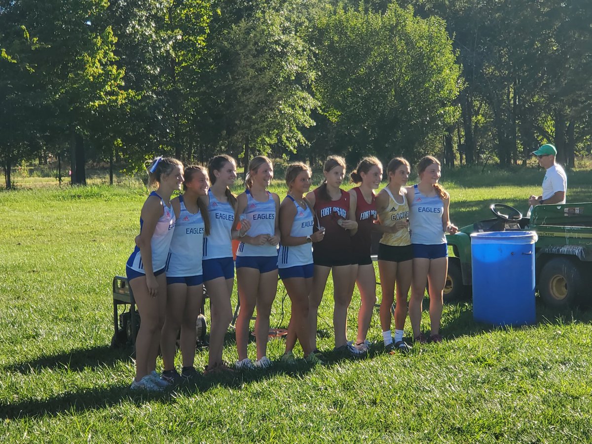 FortOsageXC's tweet photo. Great job today at the XC kick off.  Shout out to Jordan Jamis, Riley Filmore, and Paige Frank's for placing in the top 10 today. https://t.co/RZerxhWIal
