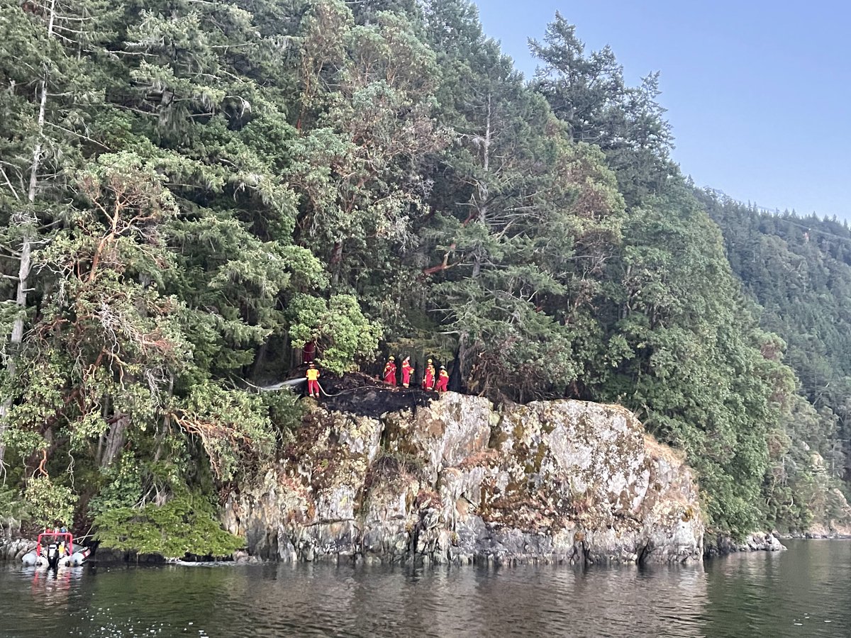 RCMSAR34's tweet photo. On Sunday at 19:02 our station received a call out to assist BC wildfire crews in response to a brush fire that had sparked on the hillside in Gowlland Tod Provincial Park. Our role was to mobilize fire crews to the site with gear. 

https://t.co/nzElya0Doy https://t.co/T6xxvAOAXy