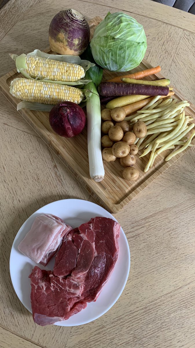 ernie_qs's tweet photo. Ma première recette québécoise: le bouilli d’antan. Délicieux! 

#Canada #Québec #Gatineau #CuisineQuébécoise #Bouilli #BouilliQuébécois #Aylmer #LGBT #LGBTQI #GayCanada #GayQuebec #GayGatineau #GayMen #GayGuy #GayMenOver40 #GayAt50 #Gay #UnColombienAuQuébec https://t.co/mBdoQH9i0C