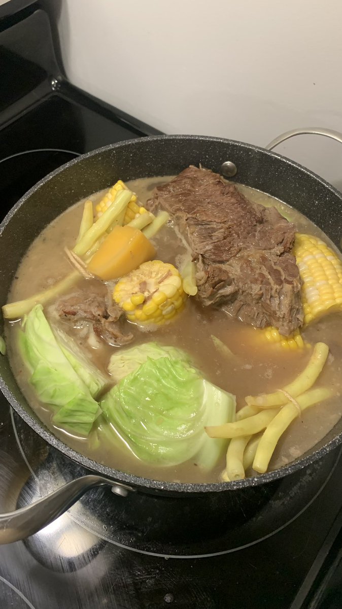ernie_qs's tweet photo. Ma première recette québécoise: le bouilli d’antan. Délicieux! 

#Canada #Québec #Gatineau #CuisineQuébécoise #Bouilli #BouilliQuébécois #Aylmer #LGBT #LGBTQI #GayCanada #GayQuebec #GayGatineau #GayMen #GayGuy #GayMenOver40 #GayAt50 #Gay #UnColombienAuQuébec https://t.co/mBdoQH9i0C