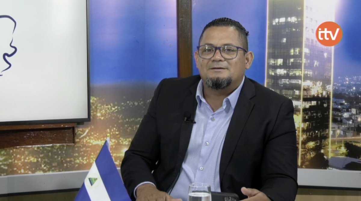 AlcaldiaCongo's tweet photo. "El Congo cuenta con paisajes impresionantes, con vistas hacia el Lago Coatepeque, Valle de San Andrés, pero lo más lindo es la hospitalidad de su gente".

@wilfredoramoss, en entrevista por @ITV_SV https://t.co/LLEoZRDy0U