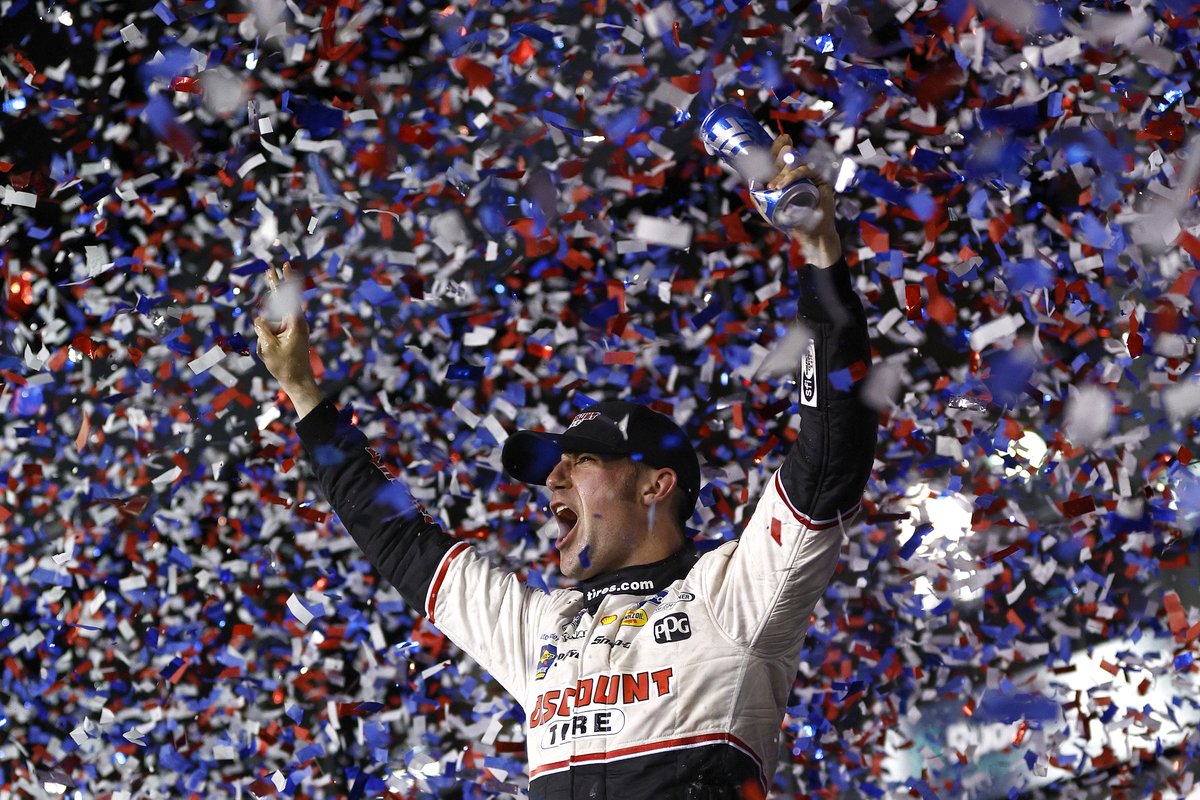 NASCAR's tweet photo. DYK: The average age of the #NASCARPlayoffs is 31 years, 0 months, and 16 days. 

It's the youngest postseason field in the 19 years of the playoffs. https://t.co/K1yy4J3Bas