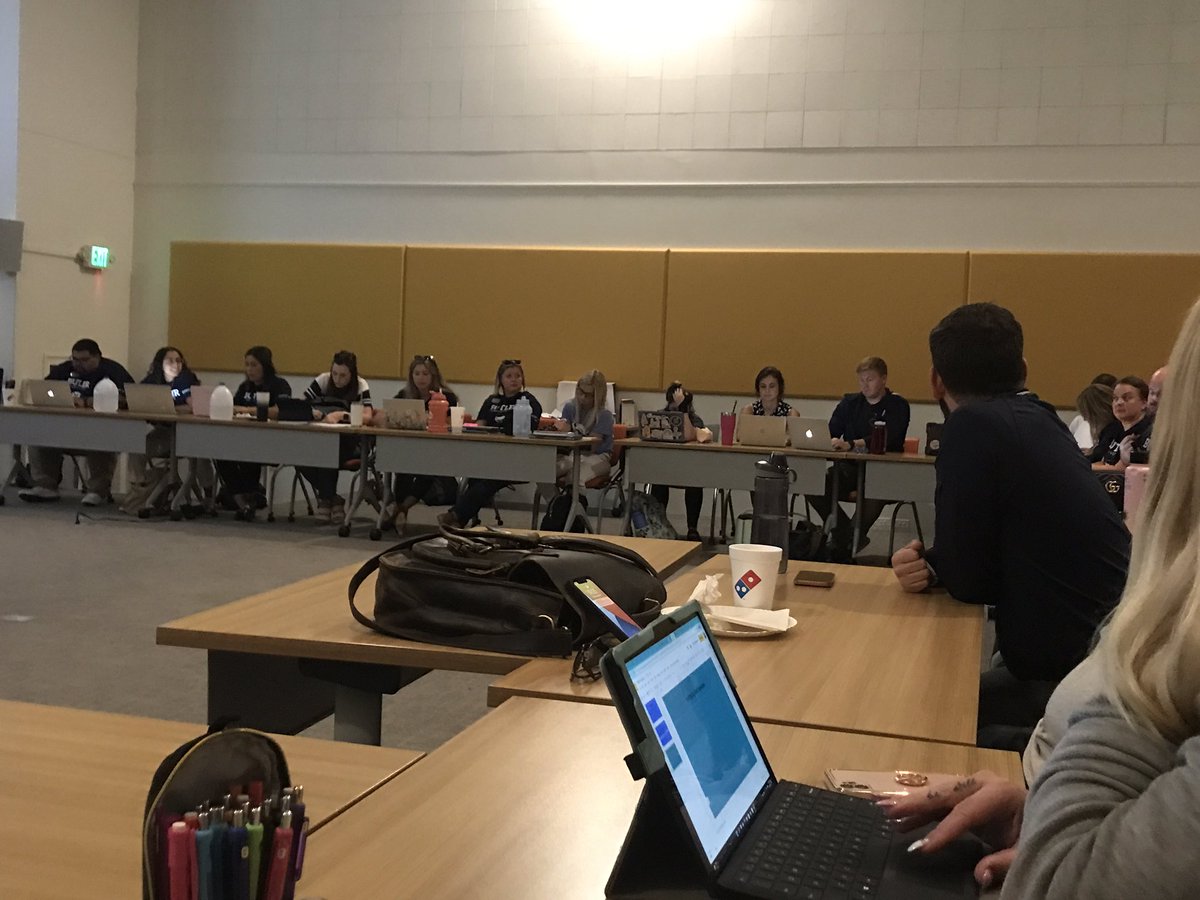 ButlerEPPSP's tweet photo. Catching up on committee work and planning events! Cannot wait to share all the awesome events we will hold this semester! Ask us if you have any questions! #EPPSP https://t.co/WyISx74SB6