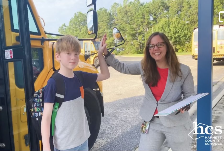 A perfect moment captured of the first day of school! #LeadershipMatters #firstdayofschool #HarnettCountySchools #ProudAssistantPrincipal #WeAreHarnett #ThisIsYearTen
