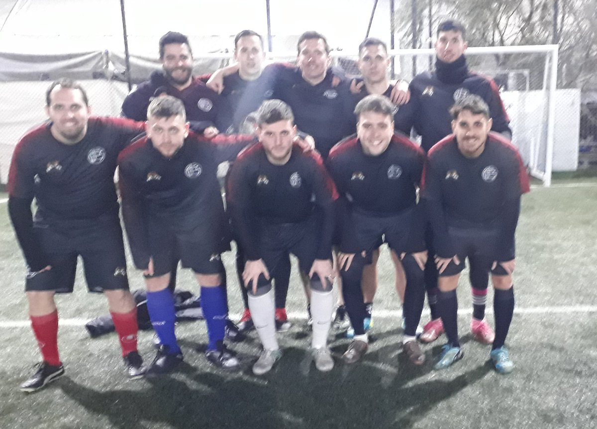 ¡¡El otro puntero!!

<a href="/LanusMedios/">Lanus Medios</a> le ganó a Bolavip por goleada ( 6-0) y sigue arriba en el campeonato