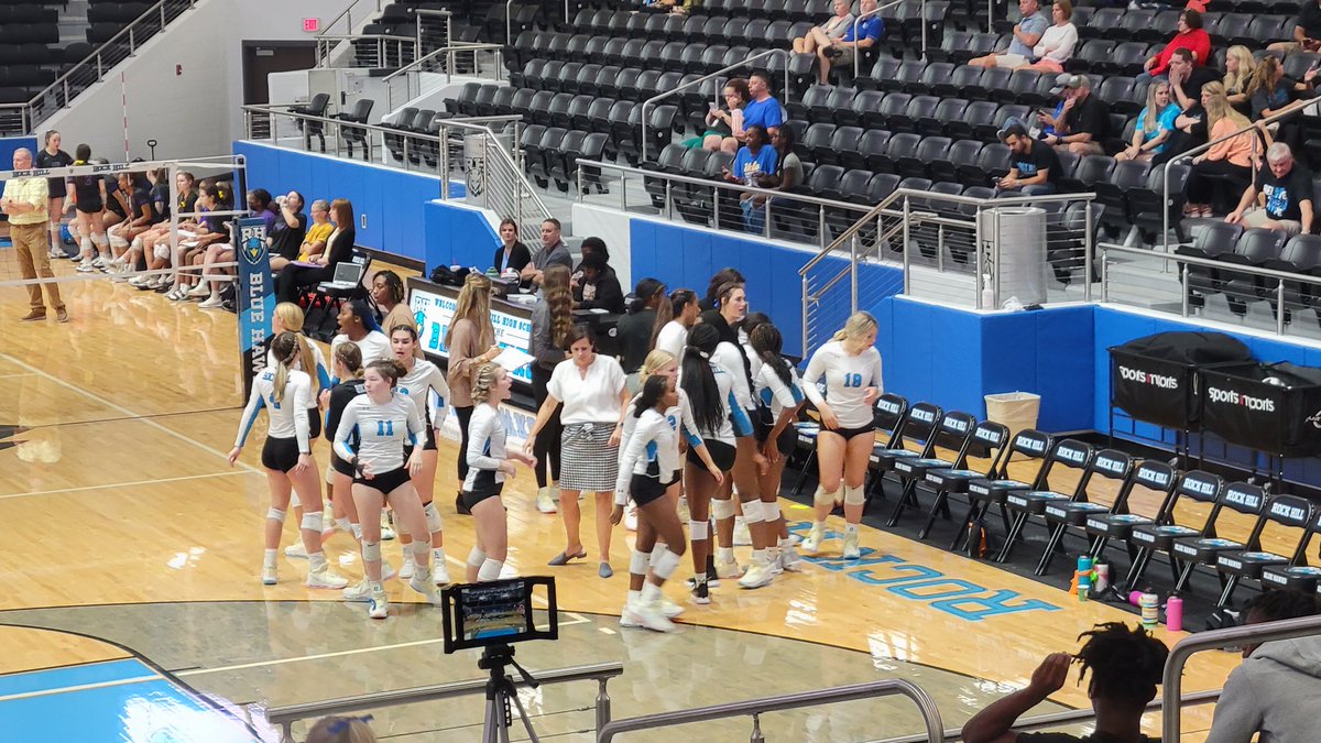 Love these Blue Hawks! <a href="/vb_hill/">Rock Hill Volleyball</a> <a href="/RockHillHS/">Rock Hill High School</a>