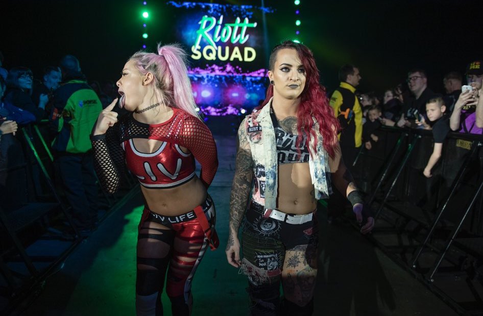 MELGONEMAD's tweet photo. a team who actually deserved to be tag team champs https://t.co/qJkRKPYyzf