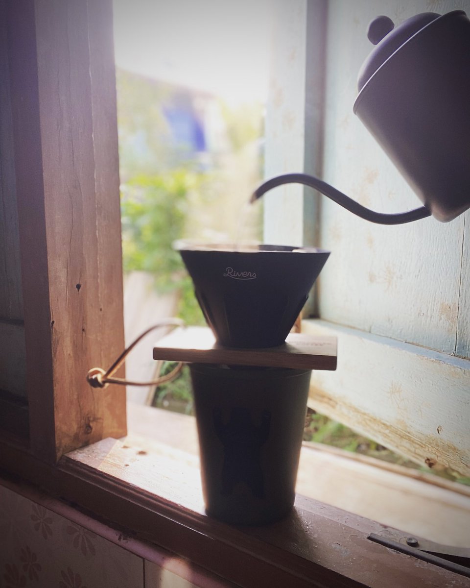 6996_boy's tweet photo. #riverscoffee #highmount https://t.co/Spg4qyugez