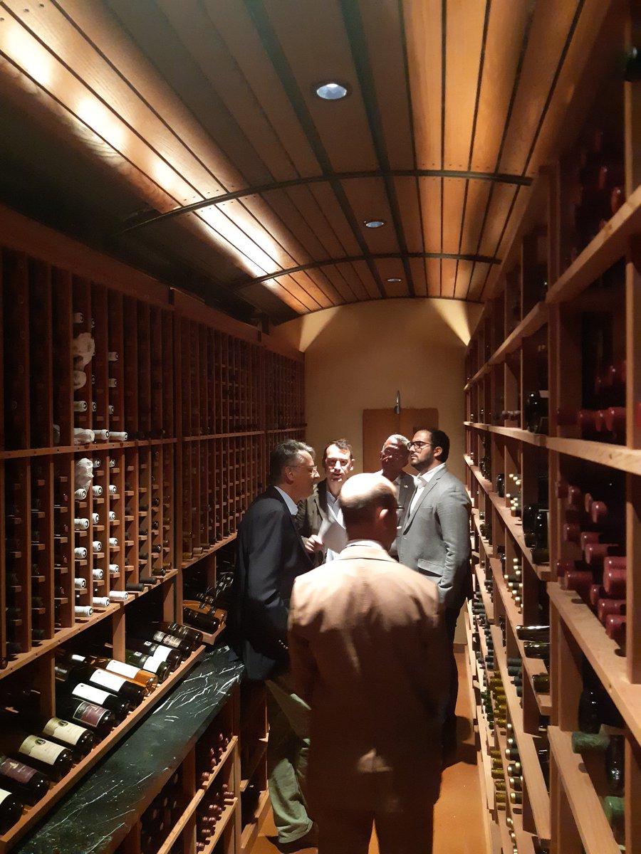 Yesterday at the "wine library" at the University of British Columbia <a href="/UBC/">University of British Columbia</a> in #Vancouver 🇨🇦 with Dr. Simone Castellarin <a href="/UBCWine/">UBC Wine Research Centre</a> and French Consul general Nicolas Baudouin 🇨🇵