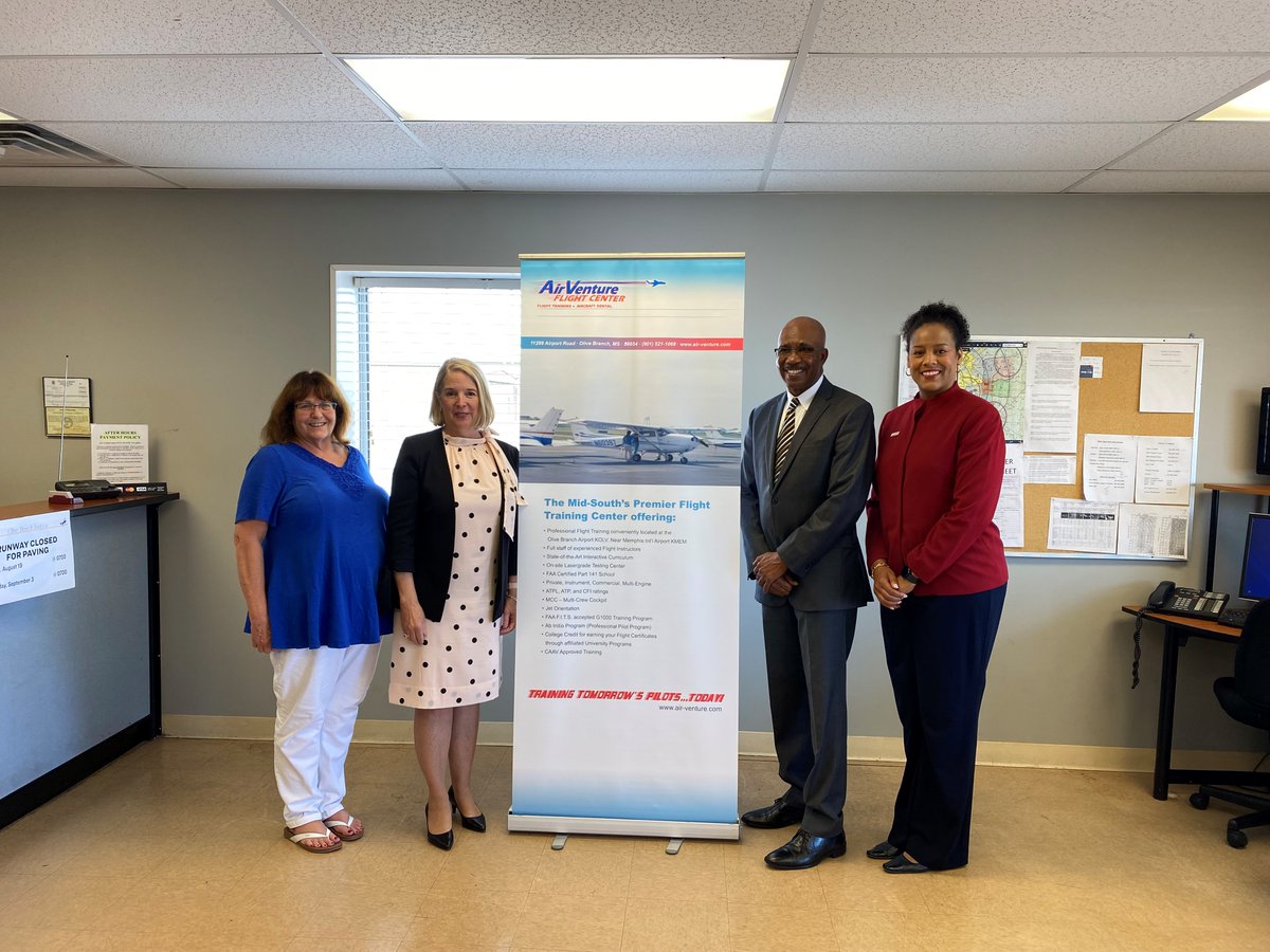 SouthwestTN's tweet photo. The program is the state's first-ever two-year aviation program preparing students to fly high in careers as a #pilot, #flightdispatcher and #aviationadministrator. Details at https://t.co/HMQe6Ul5o2. @AVFC_KOLV @FedEx #LukeWeathersFlightAcademy #OBAP #aviation https://t.co/skG4ITELzM