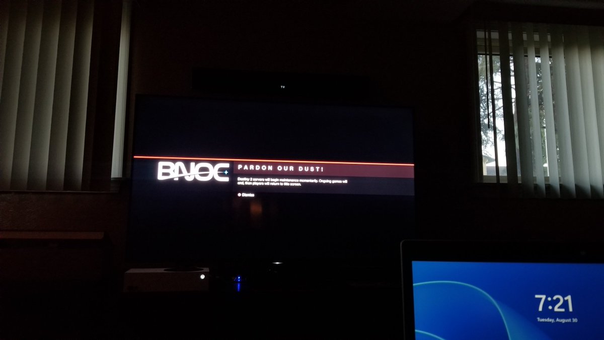YoNation3's tweet photo. @BungieHelp I am still getting the "Pardon our dust" screen after selecting my class. https://t.co/q3iZatOP4M