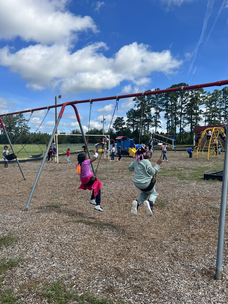 gesselle_m's tweet photo. Watch them doing #H-ooraaay! 
Building their confidence as they learn to explore, to think about and relate to others. They love mingling with other kids at play as this remains essential for learning and development. It increases their ability to cooperatively work with peers. https://t.co/LUnLbtlvVv