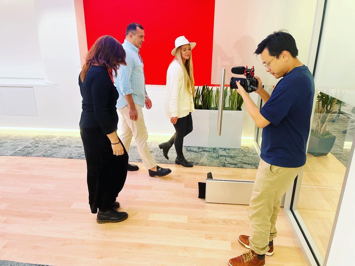 jamielaliberte's tweet photo. Thank you for an amazing opportunity @sproutsocial - @goivanti working with you guys on this project is going to be amazing. #everywhereworkplace in San Jose. https://t.co/lKu0nZAEzd