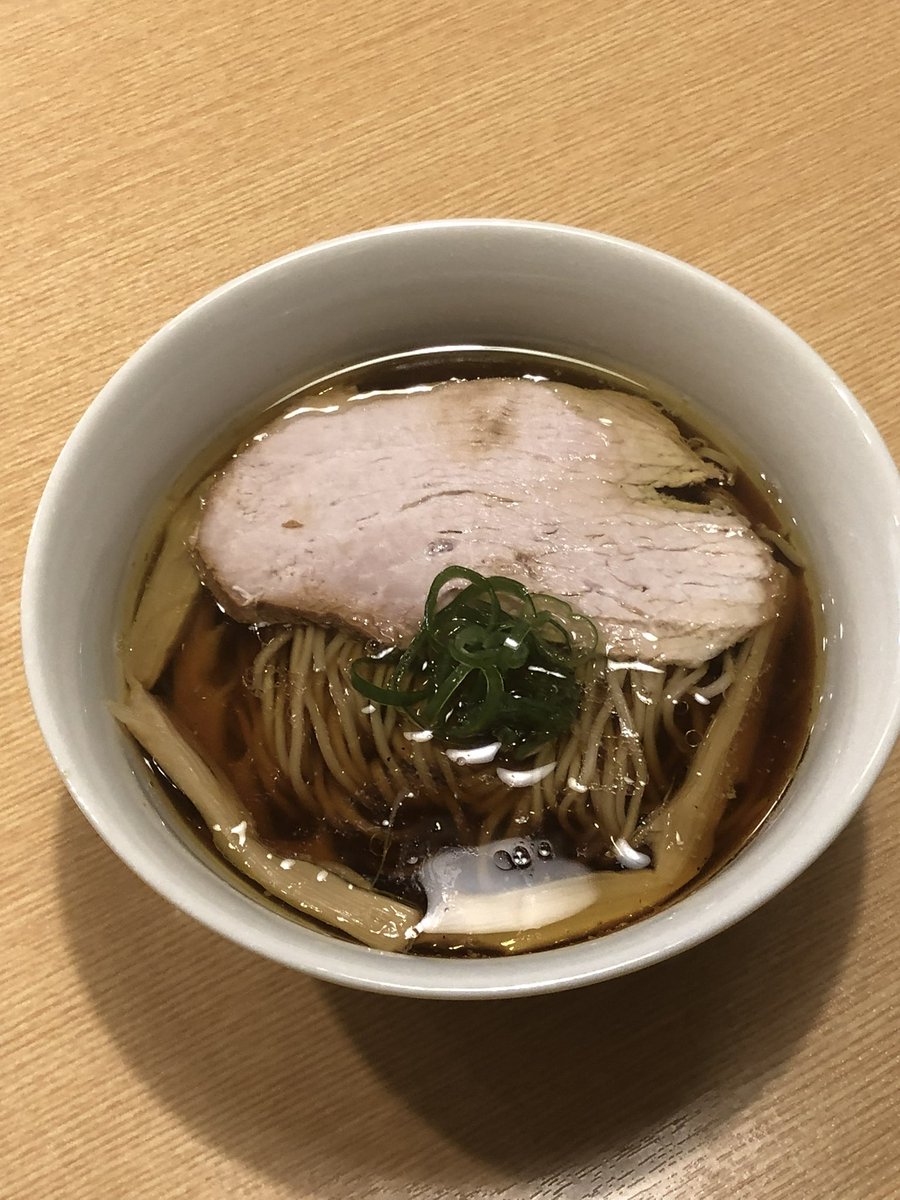tyu_ka_soba_syu's tweet photo. 8月31日(水)

本日から期間限定

鶏しょうゆ

氷見煮干しの冷やしそば

金沢甘エビの冷やしそば(31日で終了)

以上です🍜

皆様のご来店をお待ちしております🙇‍♂️

☆鶏しょうゆ、金沢甘エビの冷やしそば☆ https://t.co/AVvoV7gVss