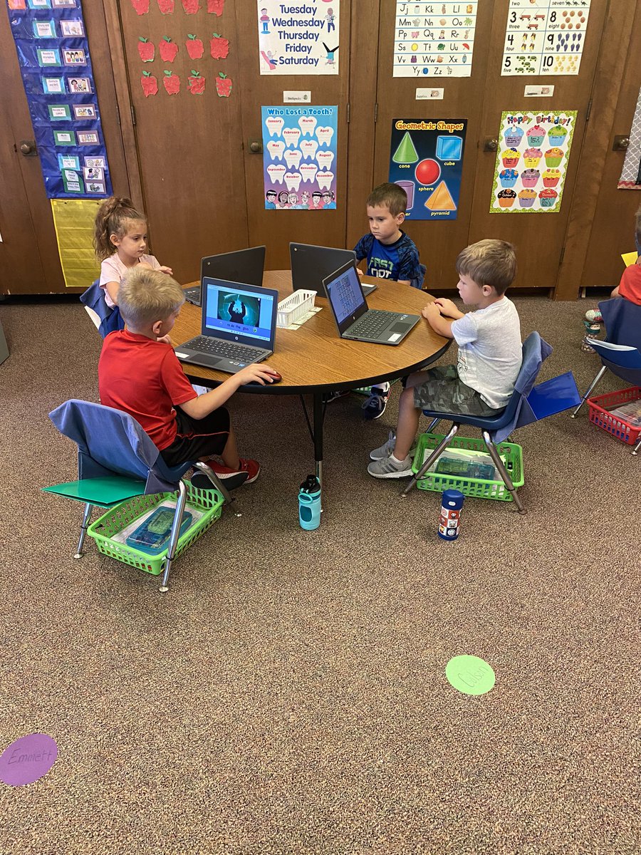 JamiKupper's tweet photo. Day 10 and we are already Chromebook pros! Here we are learning how to use our Chromebooks and also learning our letters! #wlcardpride https://t.co/eneaGQI3GE